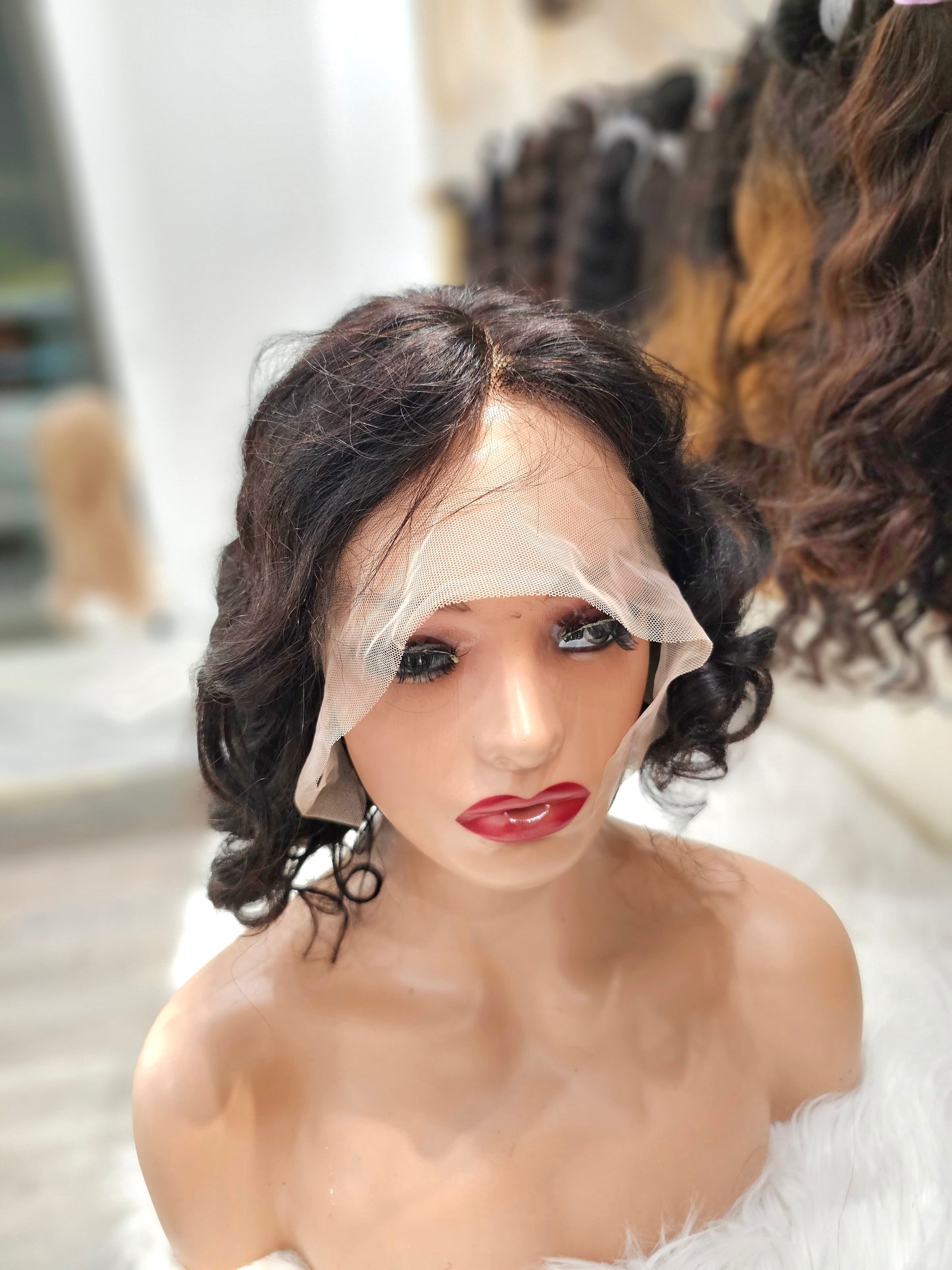 Parrucca mossa nera corta, 100% capelli veri 30cm con frontale