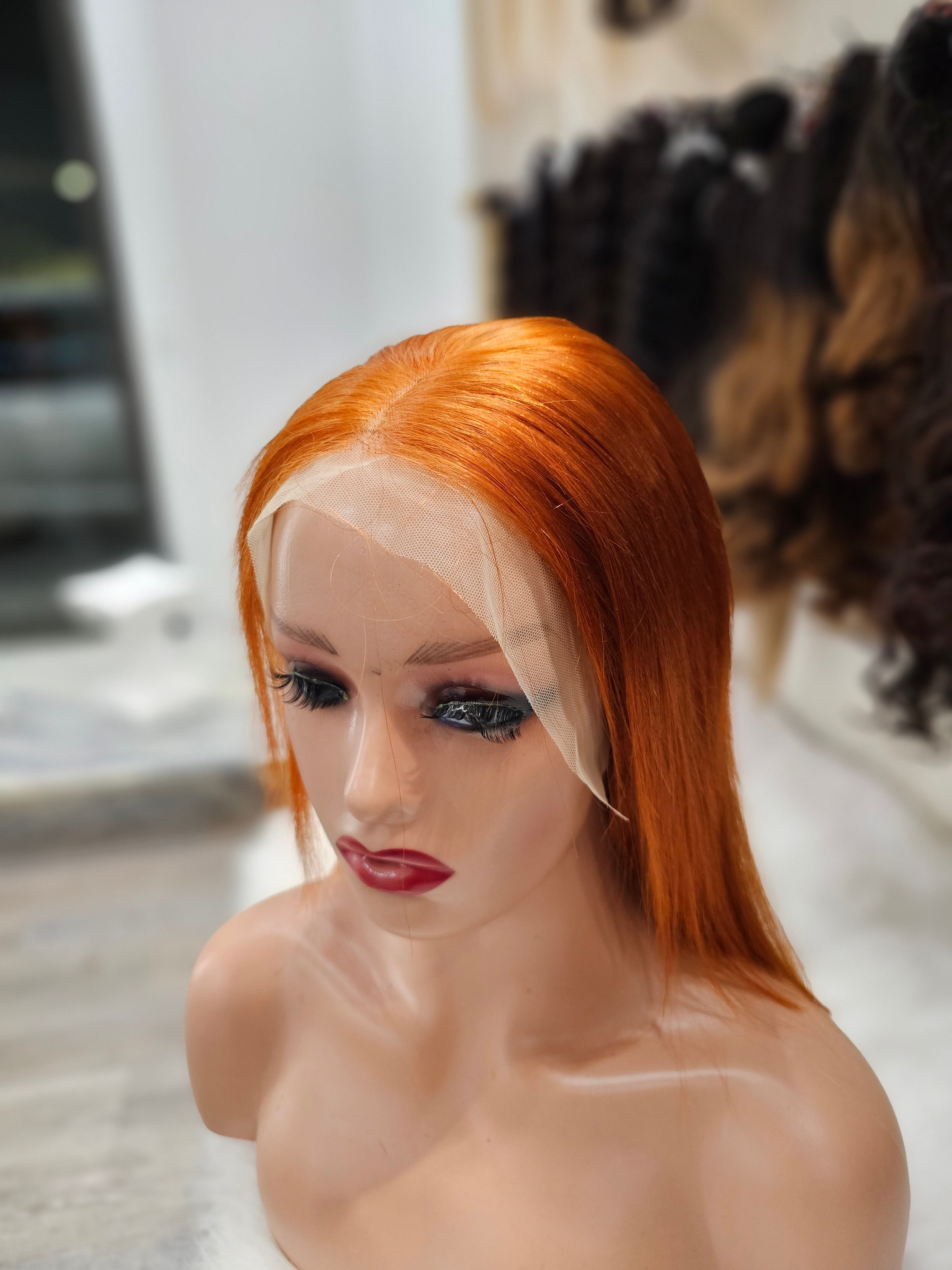 Parrucca arancione  12" ( 25cm ) stile BOB con frontale ANGELBELLA BOBTT-6A13X4ST12ZR5