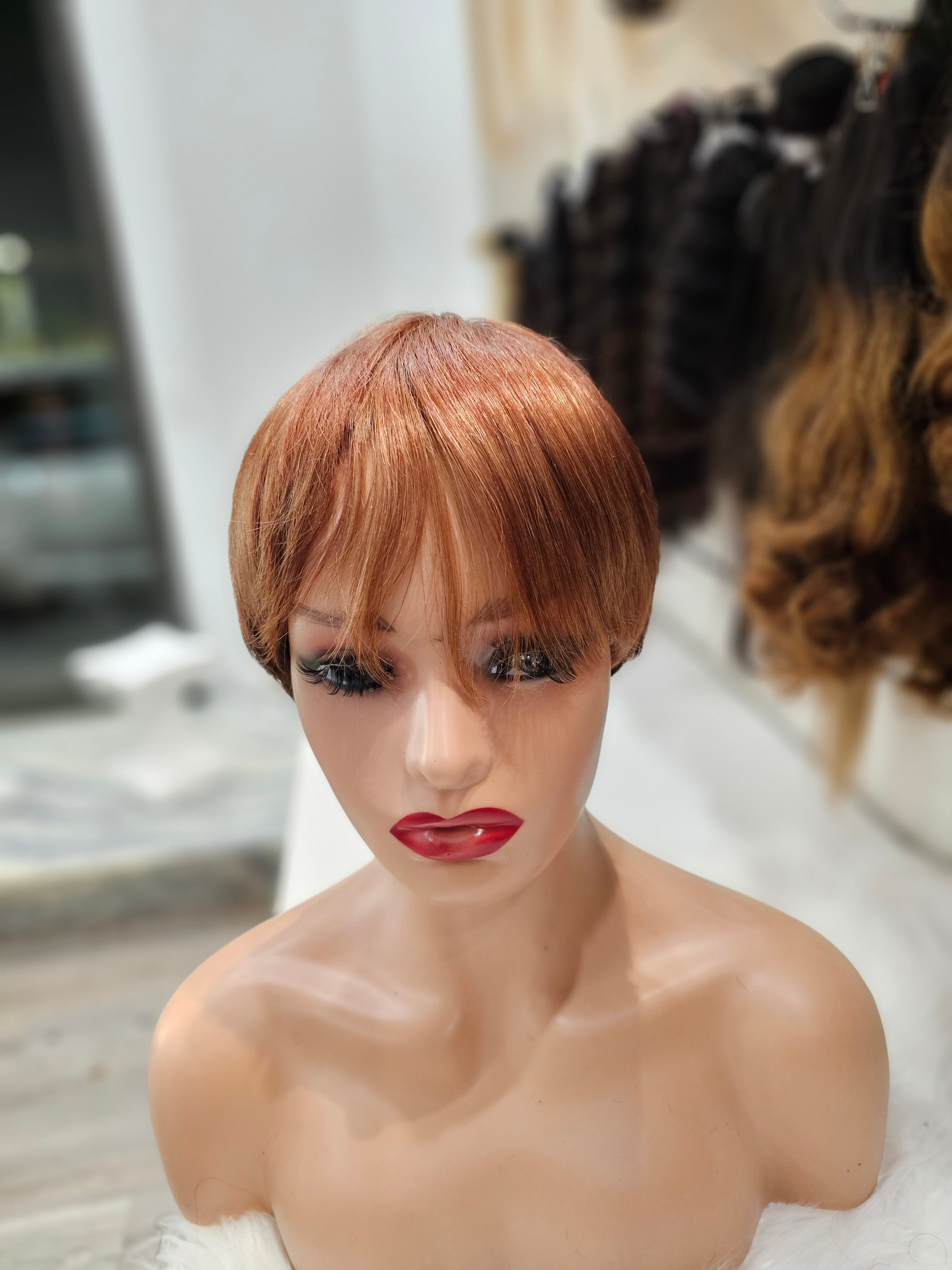 Parrucca corta 100% capelli veri di colore rame tipo caschetto ANGELBELLA JZTT3425